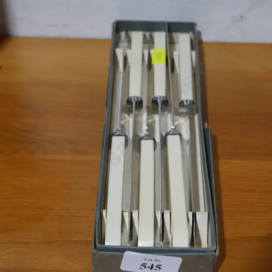 Boxed knives