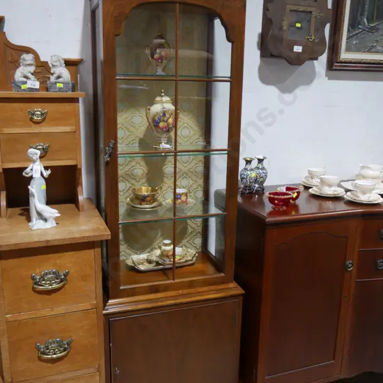 Display case