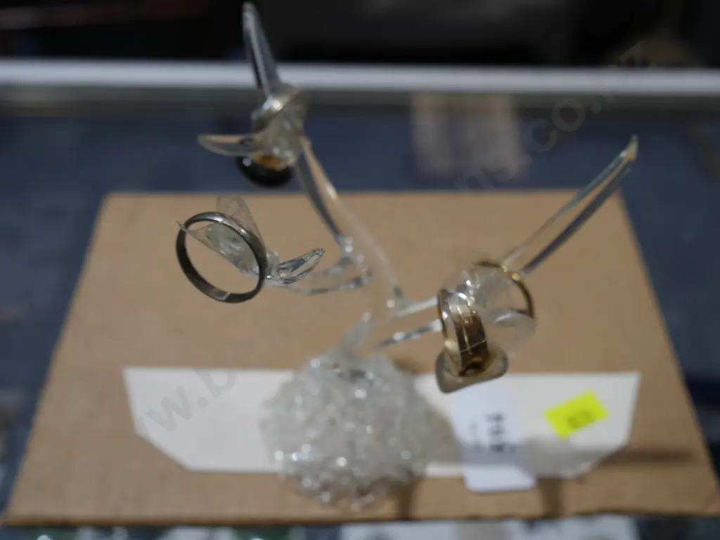 Ring stand and rings Image 1++