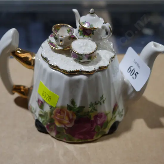 R.Albert teapot