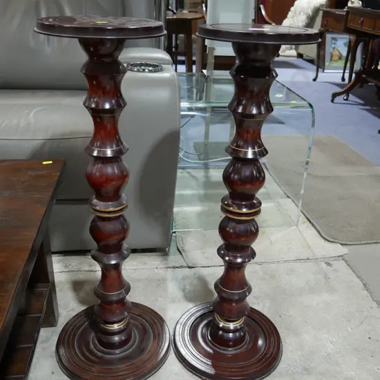 2 plant stands