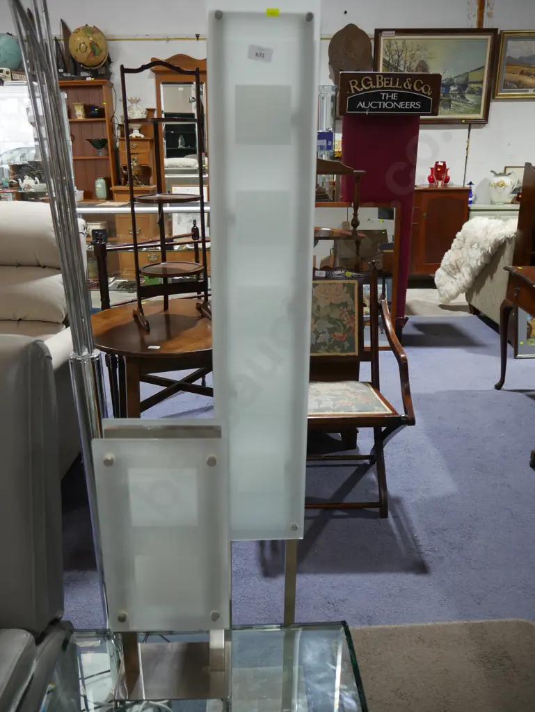 2 lamps Image 1++