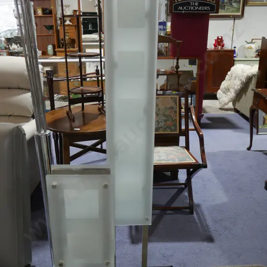 2 lamps