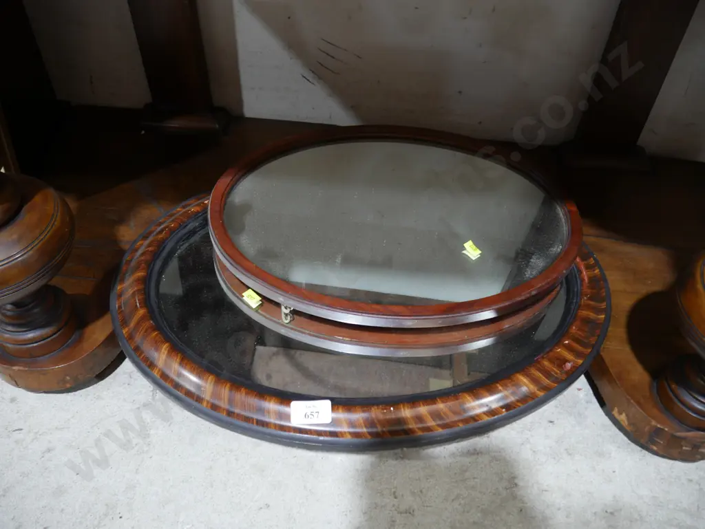 2 oval mirrors Image 1++