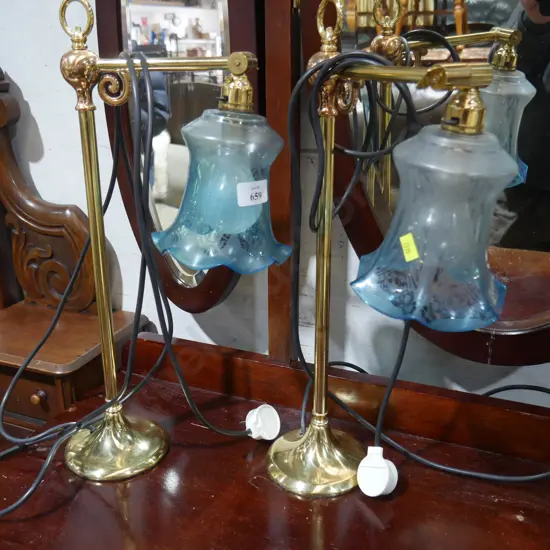 2 lamps