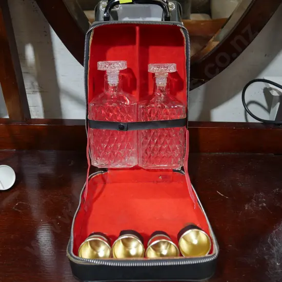 Travel bar set