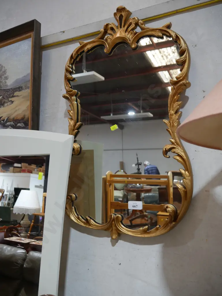 Gilt frame mirror Image 1++