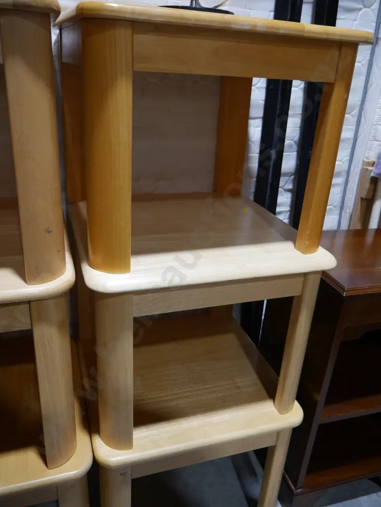 3 Occasional tables Image 1++