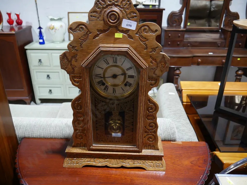 Mantel clock Image 1++