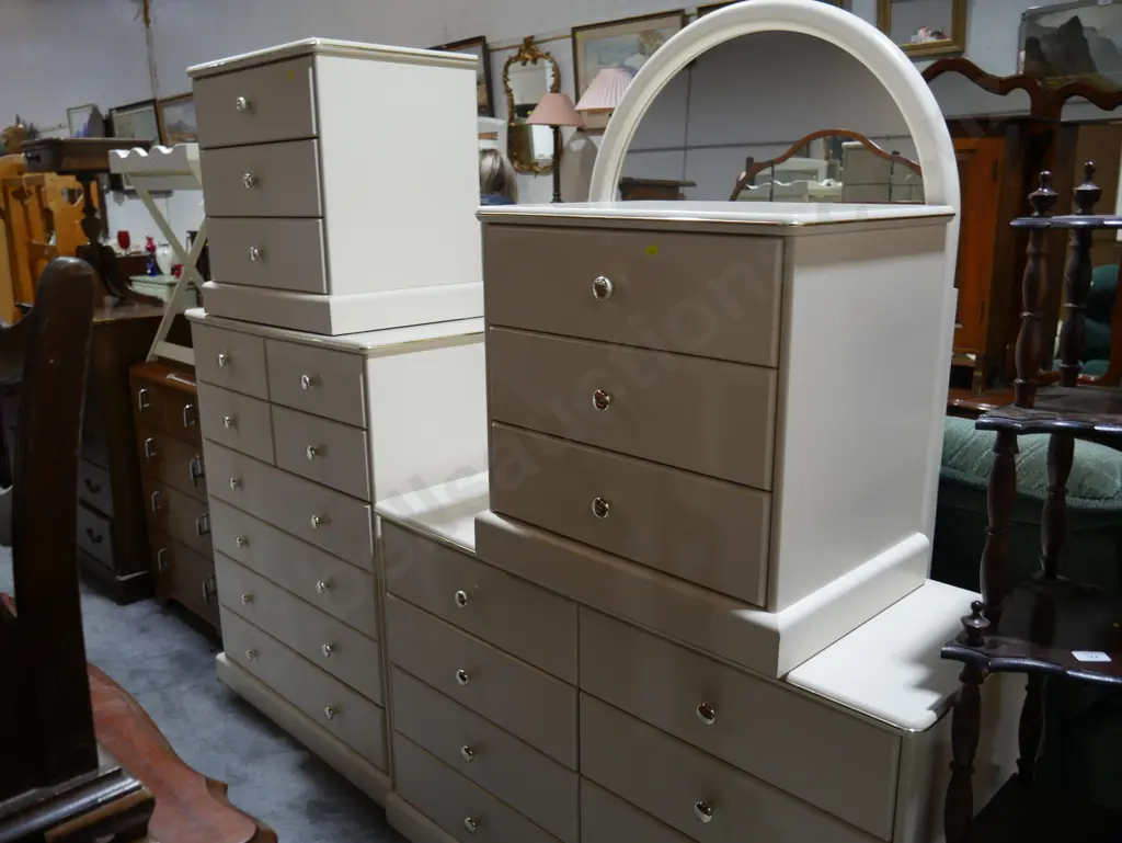 4 piece bedroom suite Image 1++