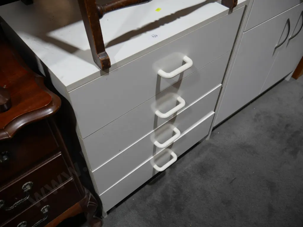 Chest of drawers Image 1++
