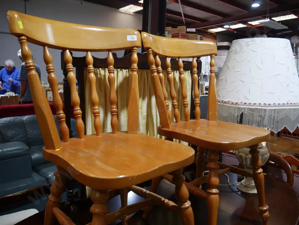 2 dining chairs Image 1++