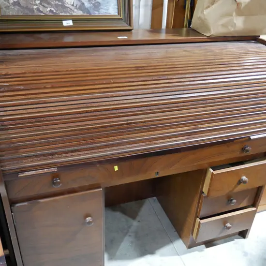 Roll top desk