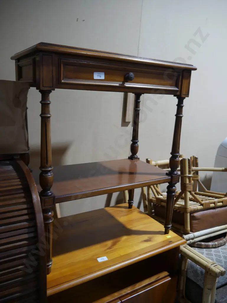 Occasional table Image 1++