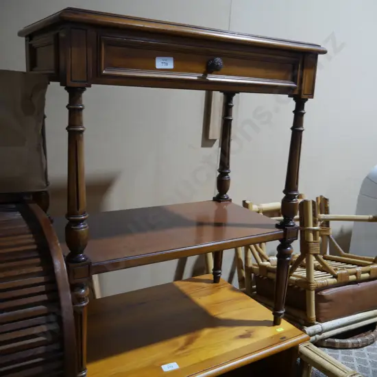 Occasional table