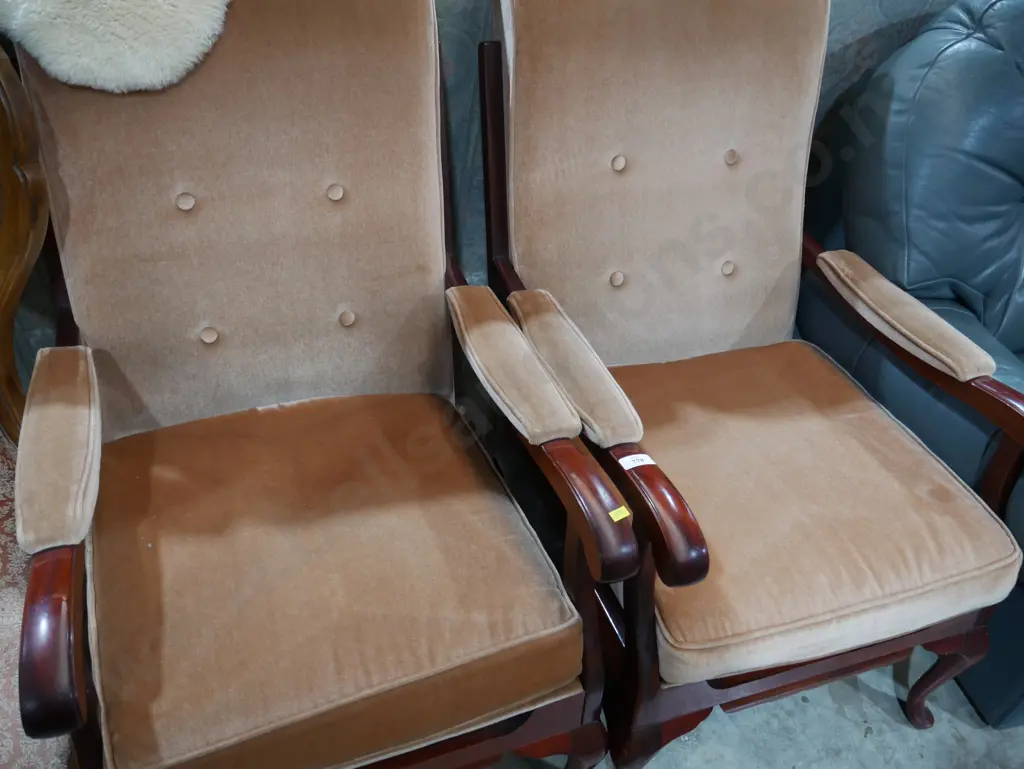 2 cintique chairs Image 1++