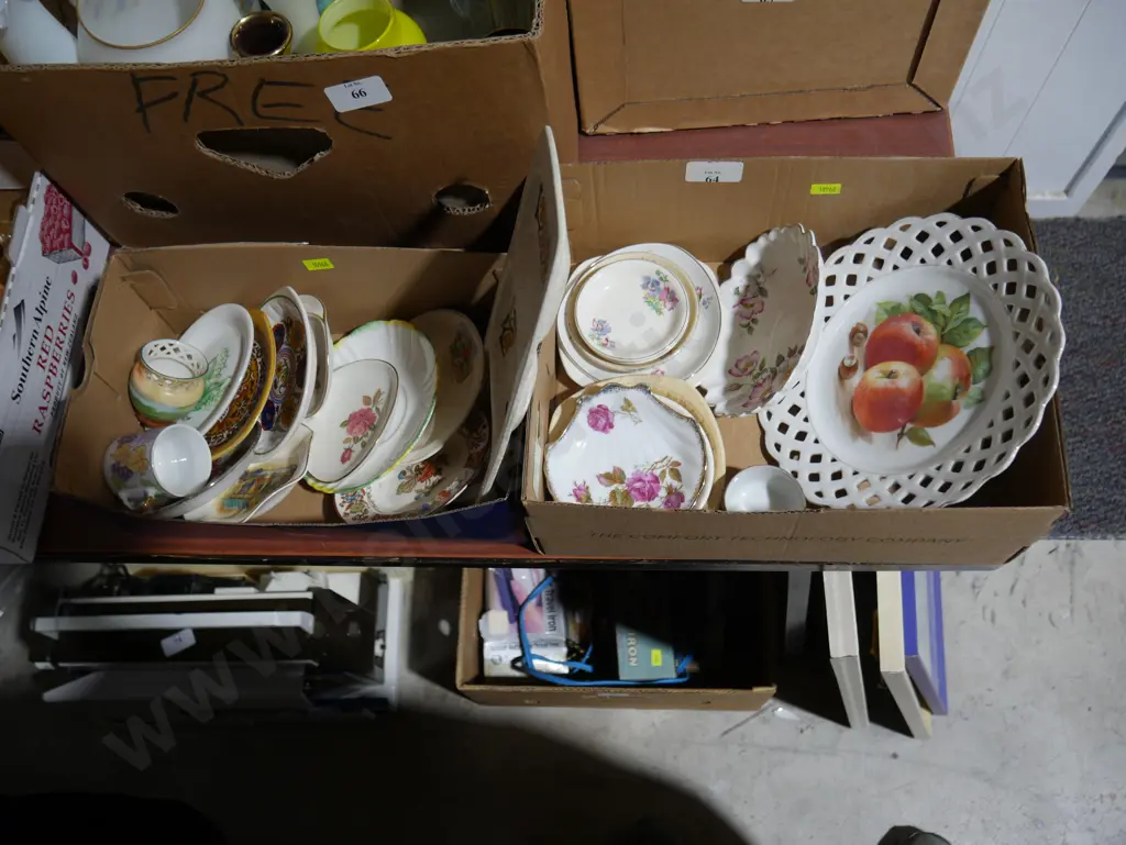 2 boxes china Image 1++