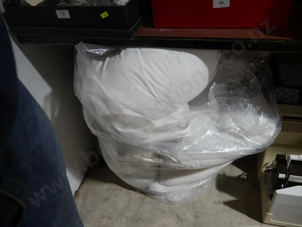 Body pillows Image 1++