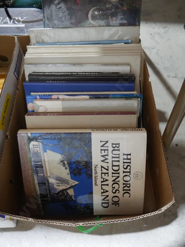 Art books etc Image 1++