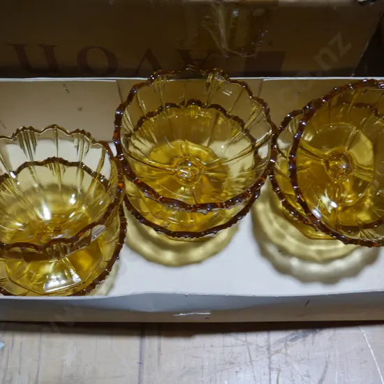 Set of 6 amber sundae dishes