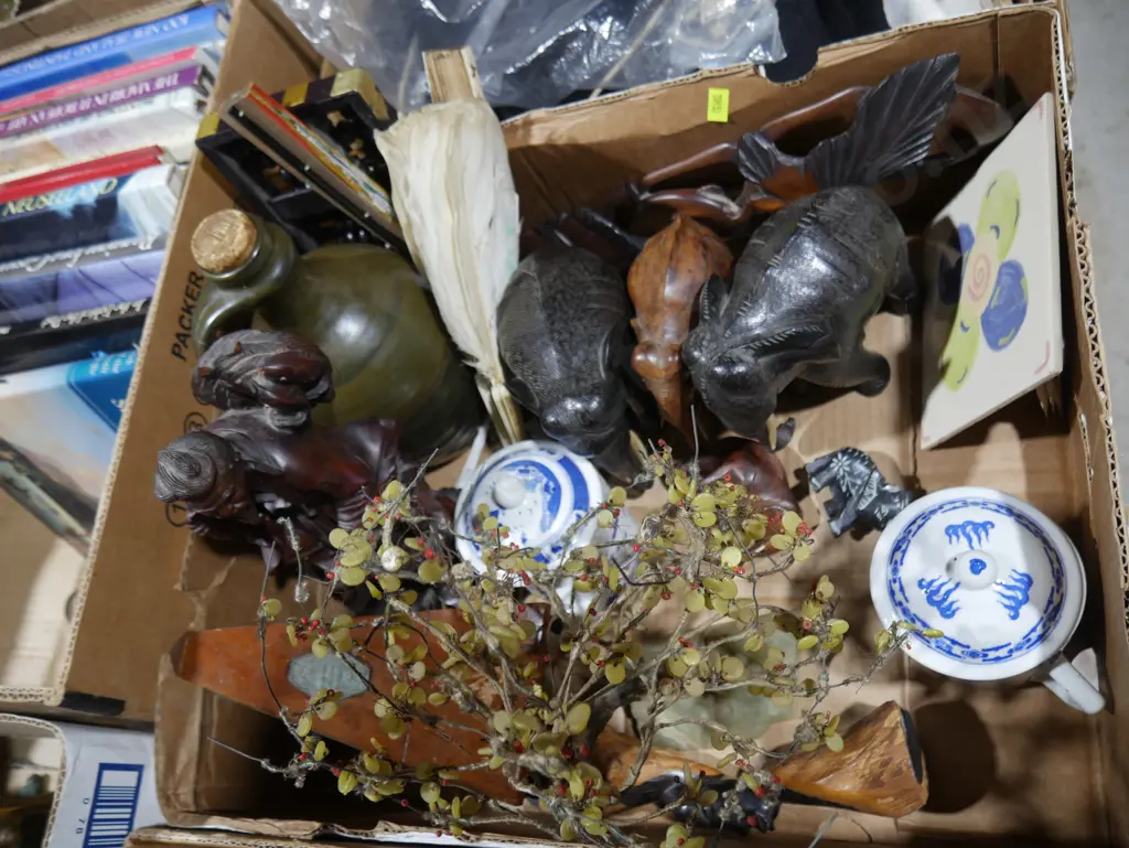 Elephant figurines etc Image 1++