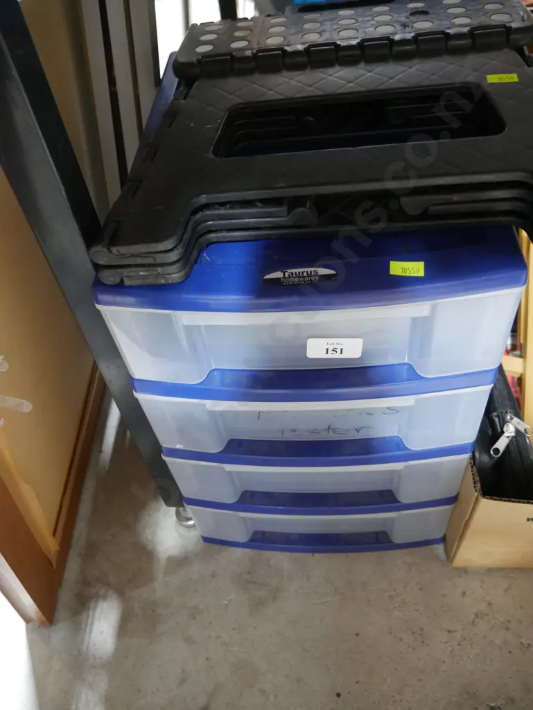 Storage drawers and step stool Image 1++