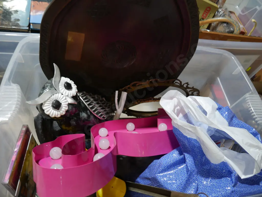 Flamingo light, metal owl ornament etc Image 1++