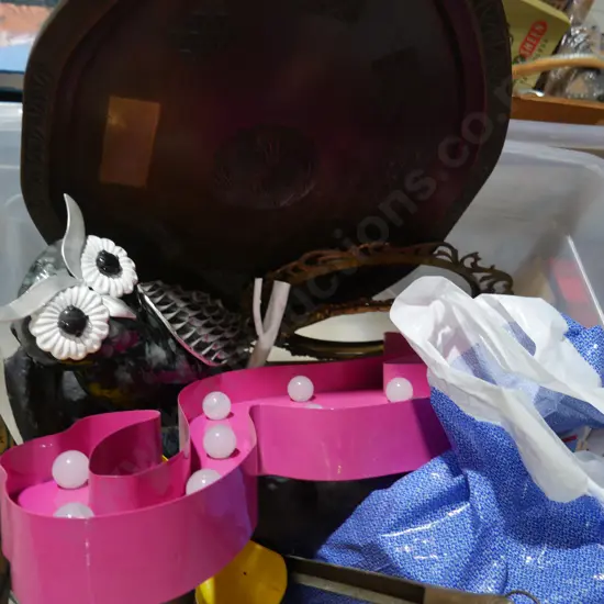 Flamingo light, metal owl ornament etc