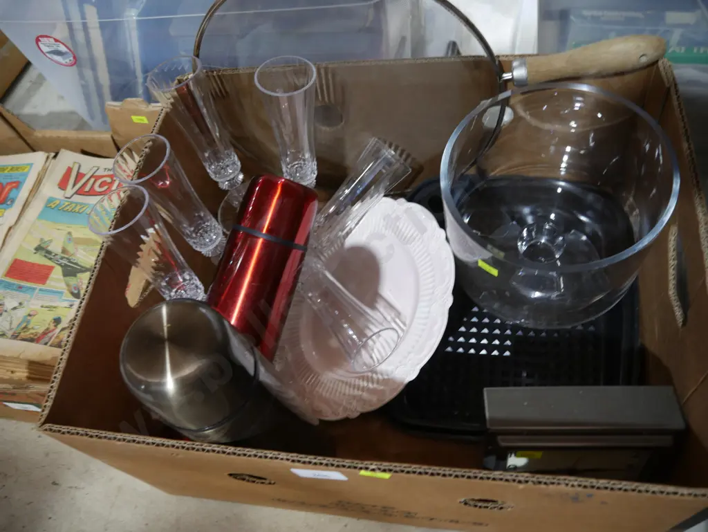 2 thermos etc Image 1++