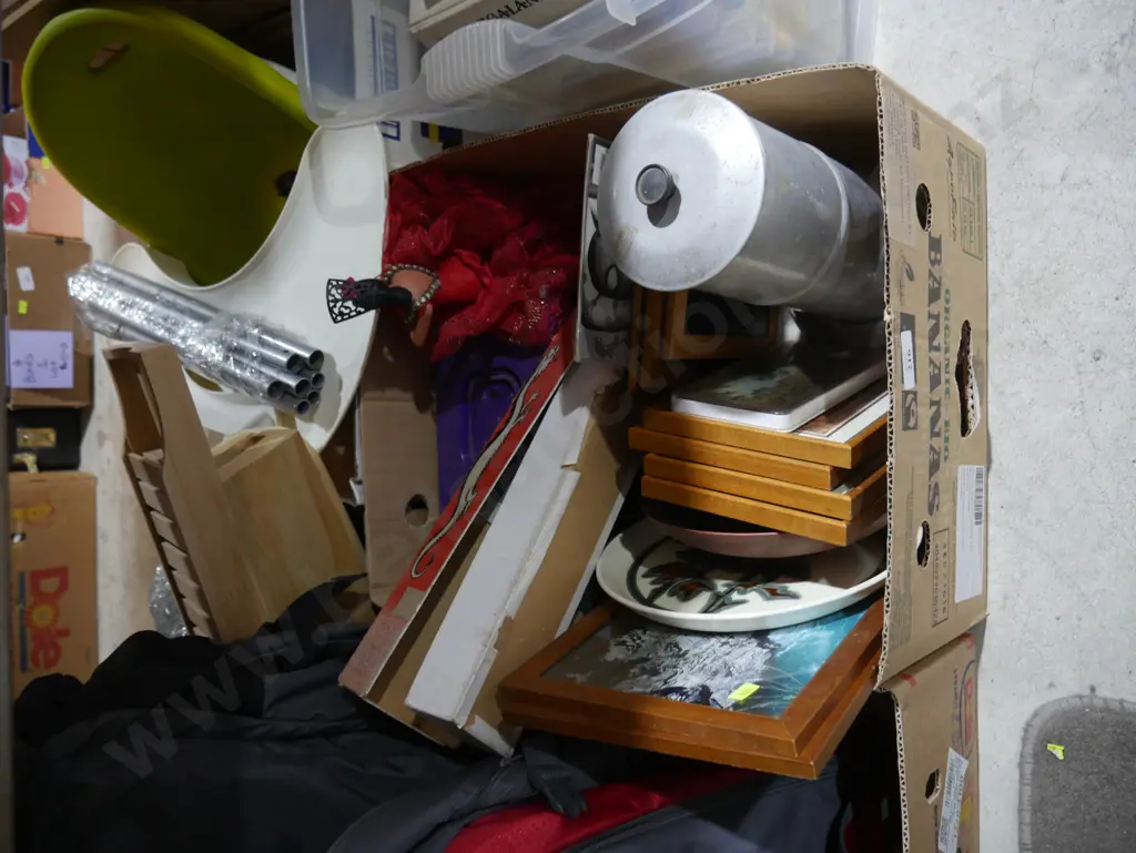 Table lamps, artworks etc Image 1++