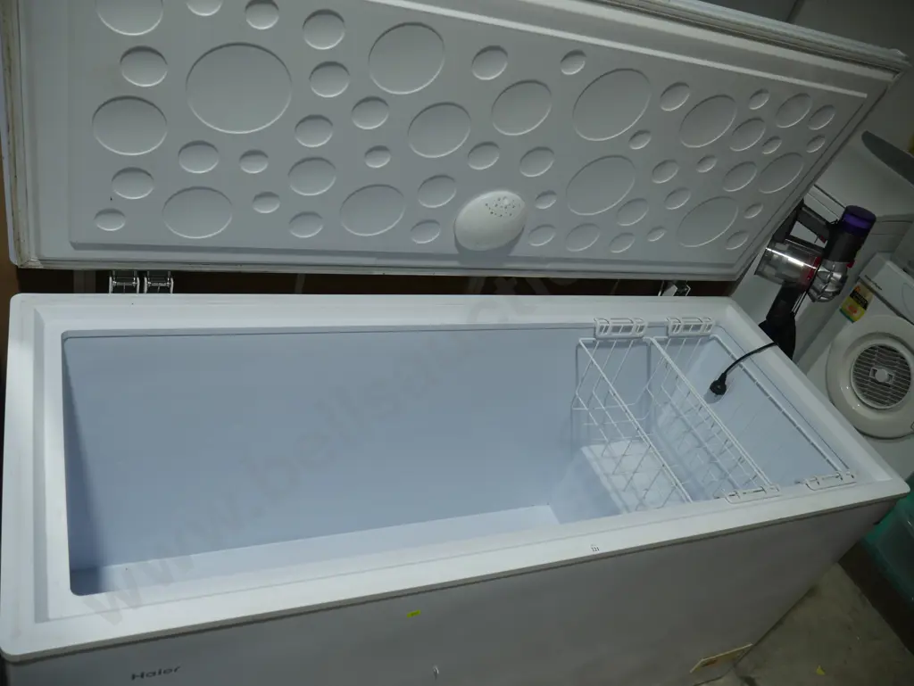 Large capacity Haier chest freezer Image 1++