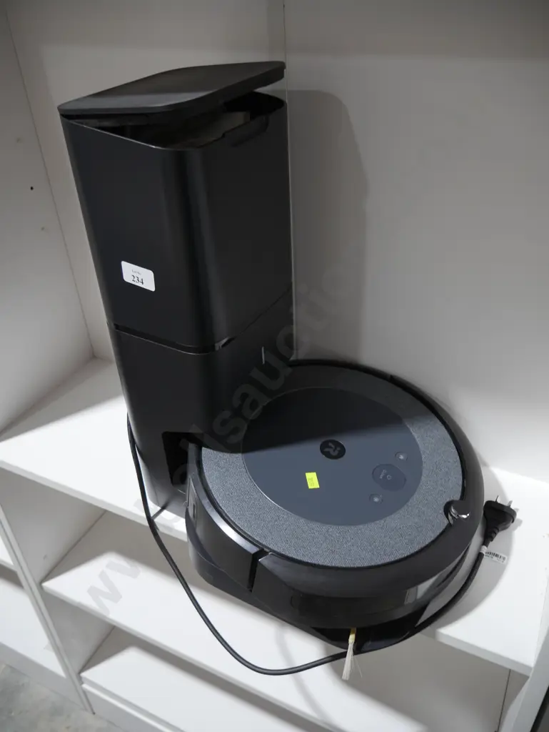 I robot vacuum cleaner Image 1++