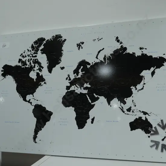 Metal map of the world picture
