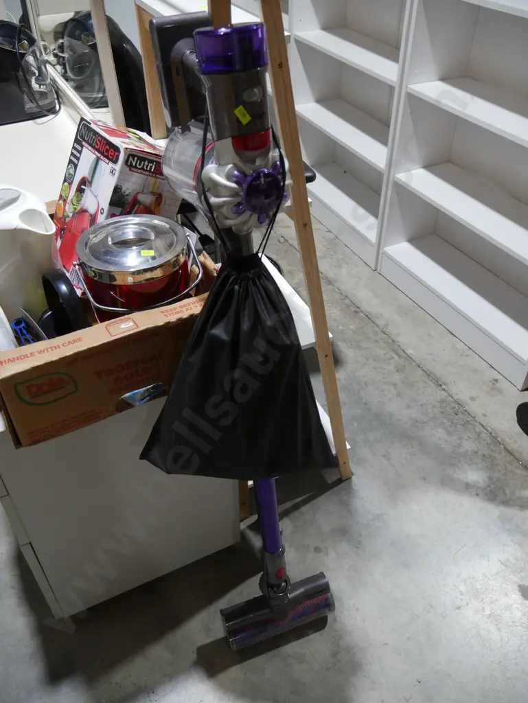 Dyson stick vac Image 1++