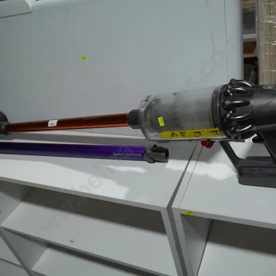 Dyson stick vac V6 animal