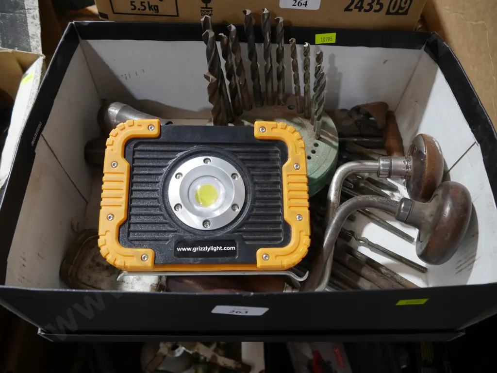 Hand drills and bits Image 1++