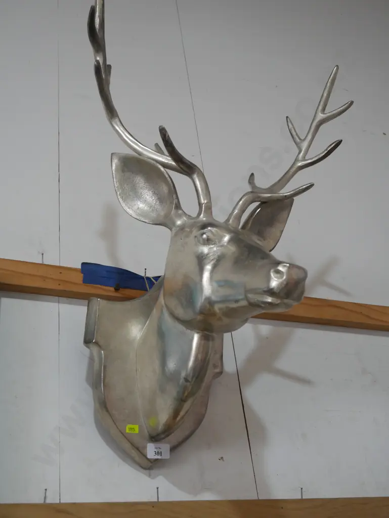 Metal deer head Image 1++
