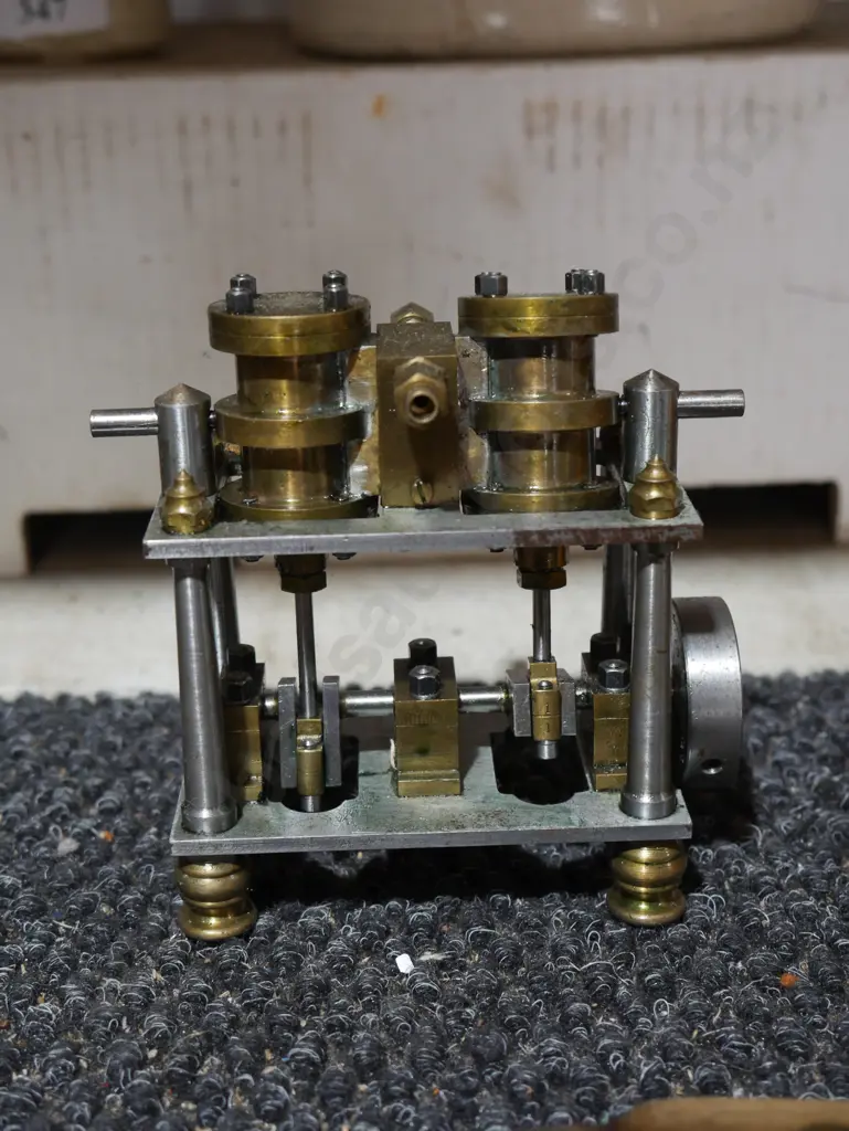 Miniature piston engine Image 1++