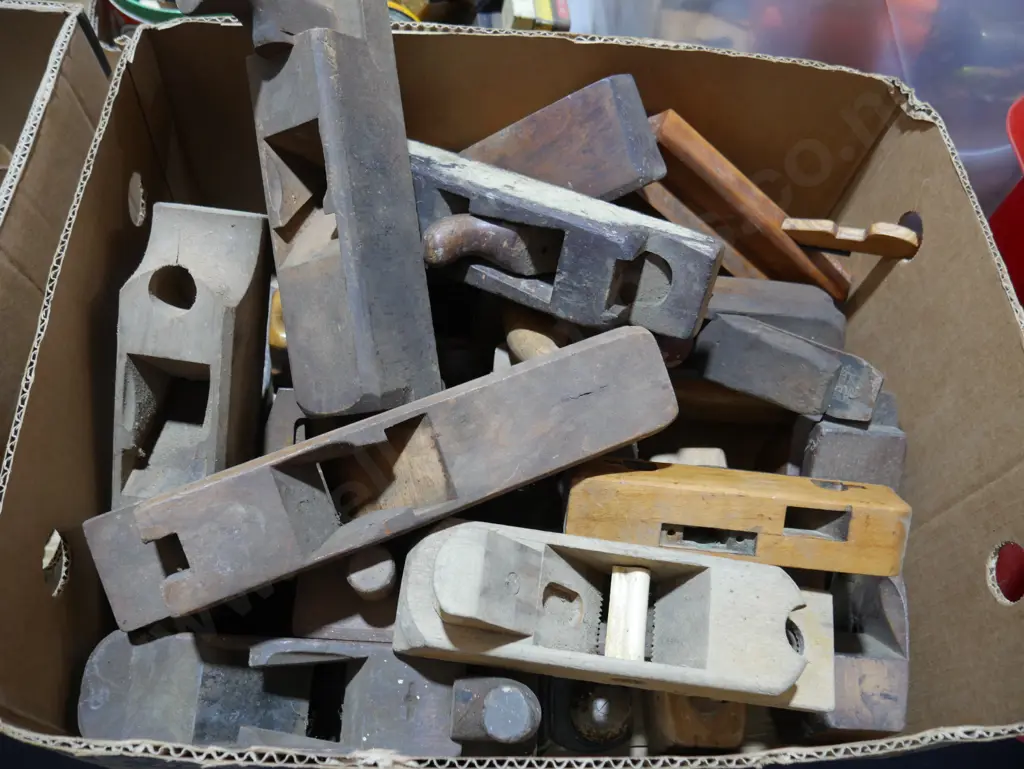 Assorted wood planes Image 1++