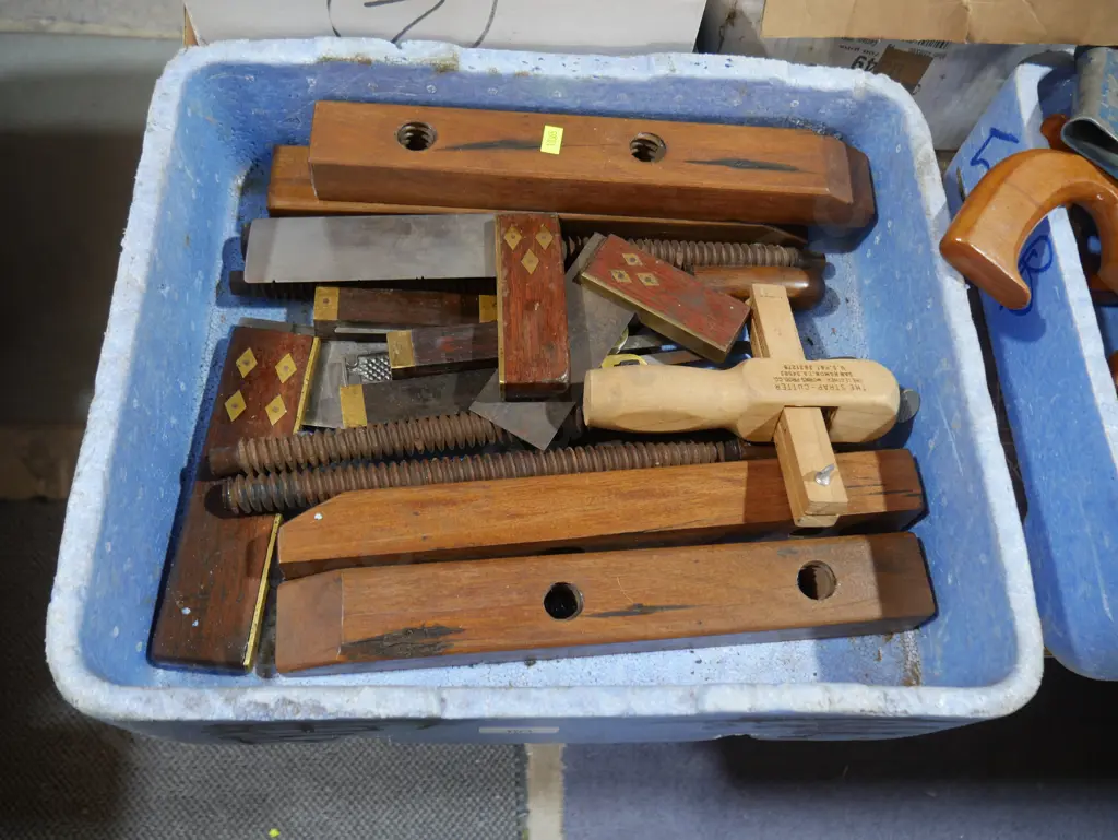 Squares, clamps Image 1++