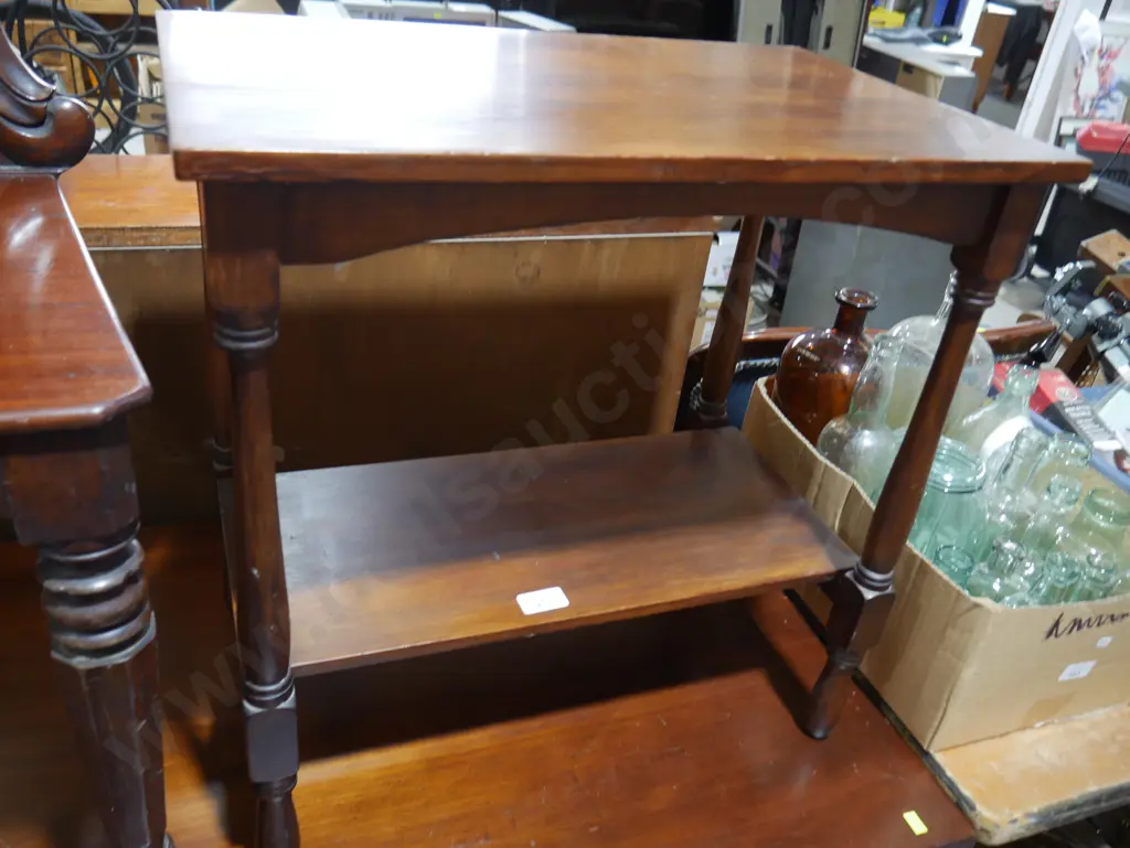 Two tier table Image 1++