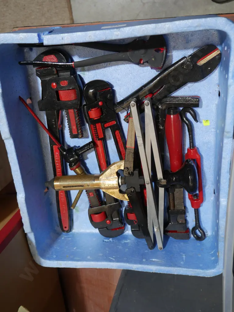 Vintage crescents etc Image 1++