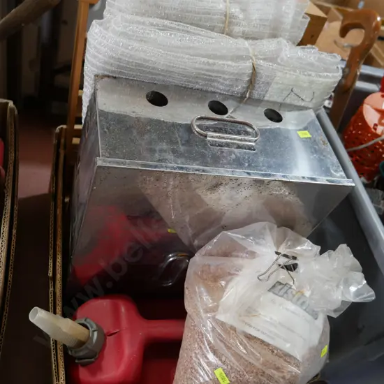 Smoker smoking chips etc