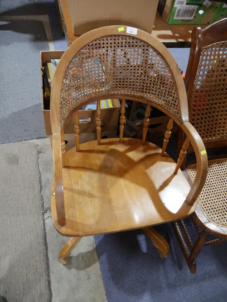 Captain's chair Image 1++