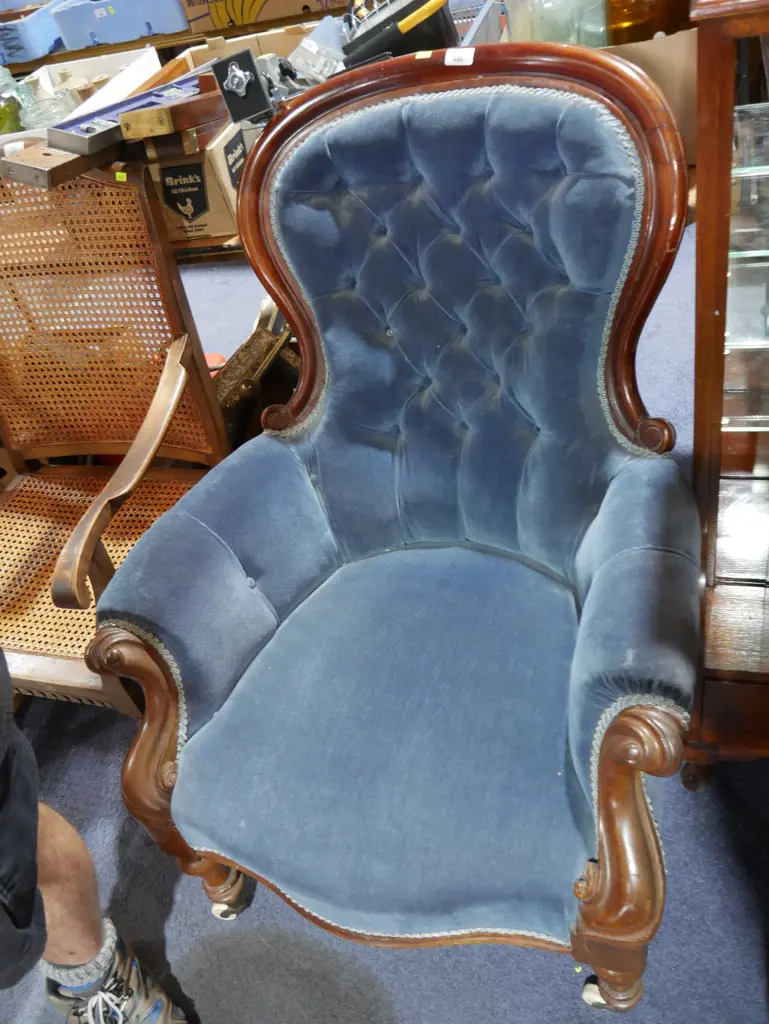 Gentleman's chair Image 1++