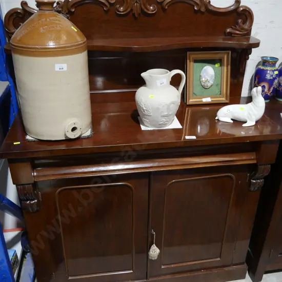 Chiffonier