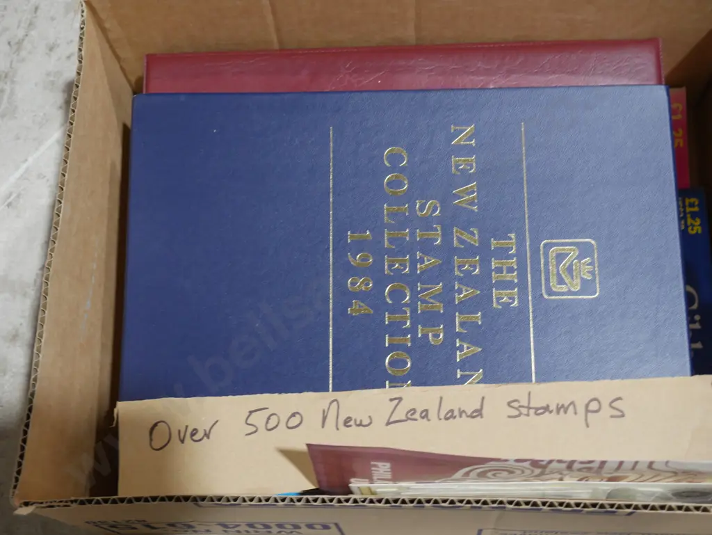 Stamps and stamp albums Image 1++