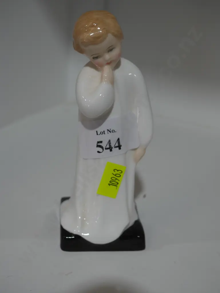 Royal Doulton figurine "Darling" Image 1++