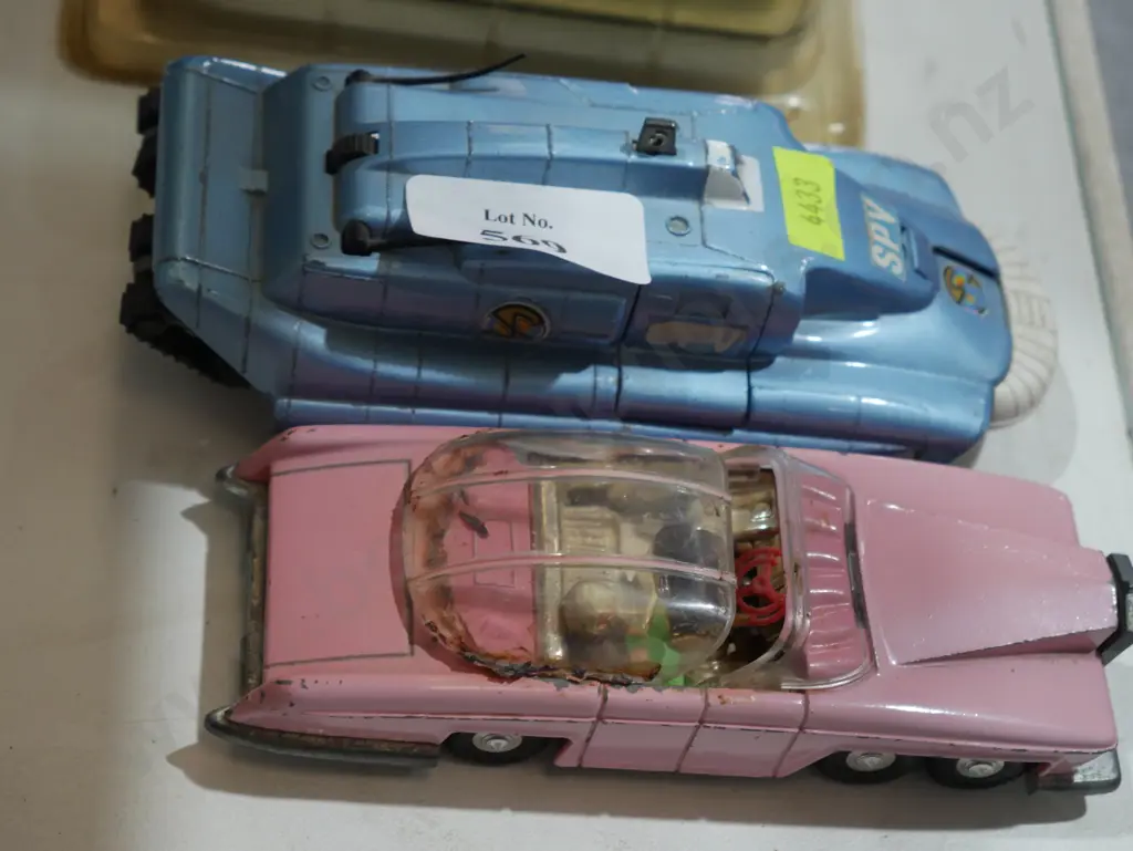 2 Thunderbird cars Image 1++