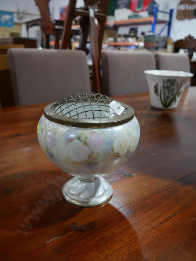 Royal Bayreuth vase Image 1++